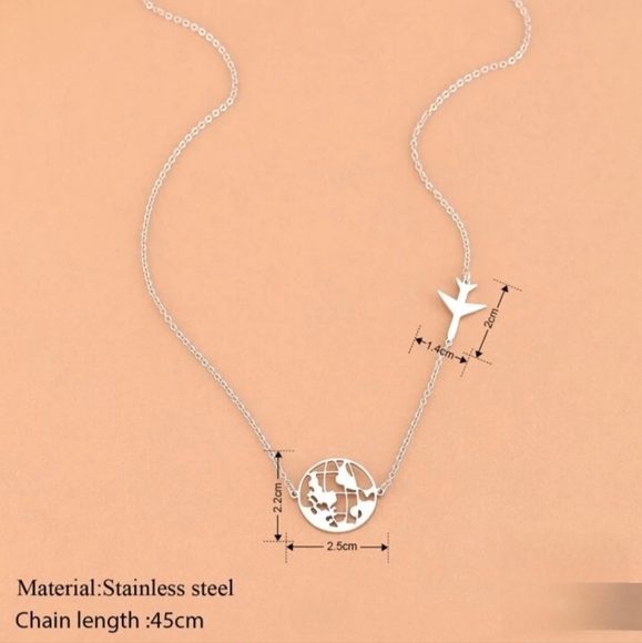 ‼️NEW IN‼️Elegant Silver Globe Pendant Necklace - Picture 5 of 6